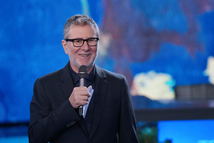 Che tempo che fa stasera in tv su Nove. Tutti gli ospiti: da Marco Bellocchio a Luca Argentero e Antonio Scurati