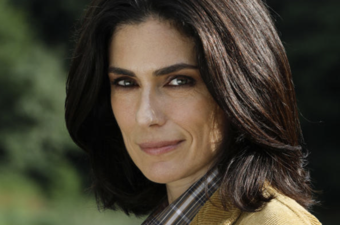 Una Nuova Vita torna stasera in tv su Canale 5 tra scandali e segreti familiari: scopri le anticipazioni