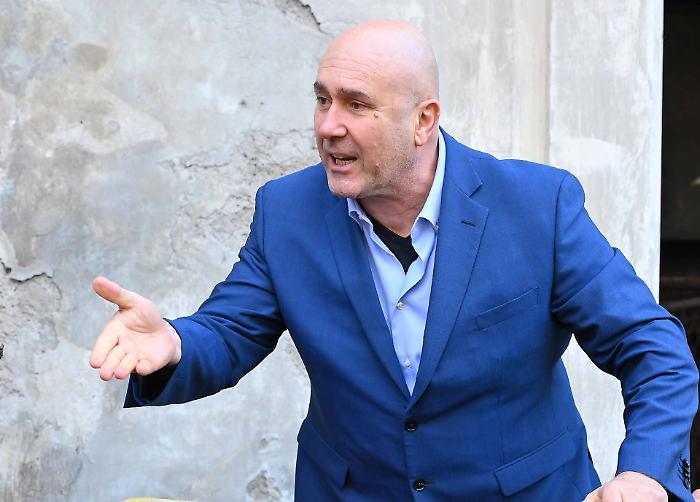 Terni, trema la giunta Bandecchi: il sindaco convoca riunione urgente di maggioranza. Azzeramento in vista