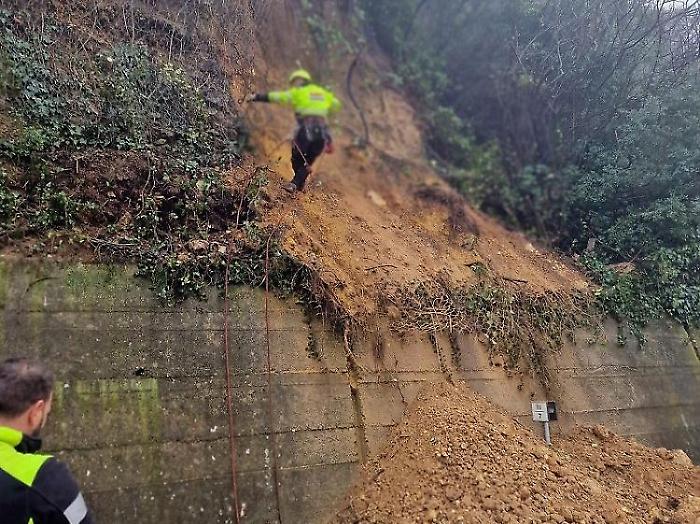 Narni, frana sulla 3 Ter: iniziata la rimozione dei detriti