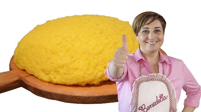 Fatto in casa da Benedetta, ecco tre ricette facili con la polenta: focaccine filanti, stick croccanti e quiche rustica