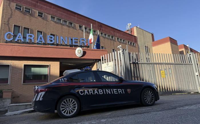 Perugia, caos in un supermercato: arrestato 31enne per resistenza a pubblico ufficiale