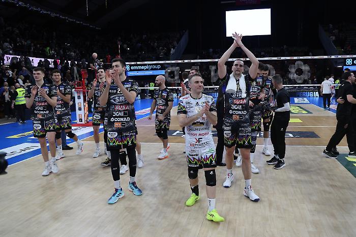 La Sir Susa Scai si ripete contro Piacenza, altro successo al tie-break