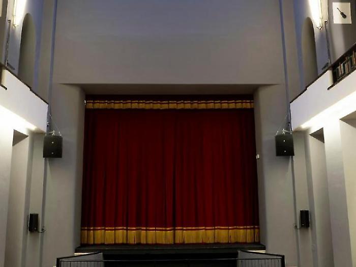 Rumori fuori scena al Teatro San Carlo: c'&egrave; una nuova replica