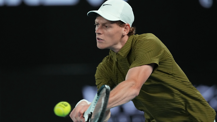 Jannik Sinner sfida Alexei Popyrin agli ottavi di Doha: orario, dove vederla e precedenti 