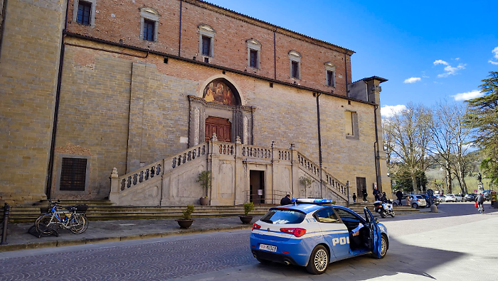 Si mette al volante ubriaco e causa un incidente: denunciato 45enne