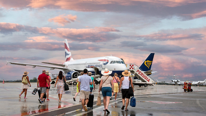 Aeroporto dell'Umbria, al via la stagione estiva 2026: aumenta la frequenza dei voli pi&ugrave; richiesti. Ecco tutte le rotte 