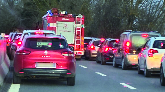 Tamponamento sul raccordo, traffico in tilt