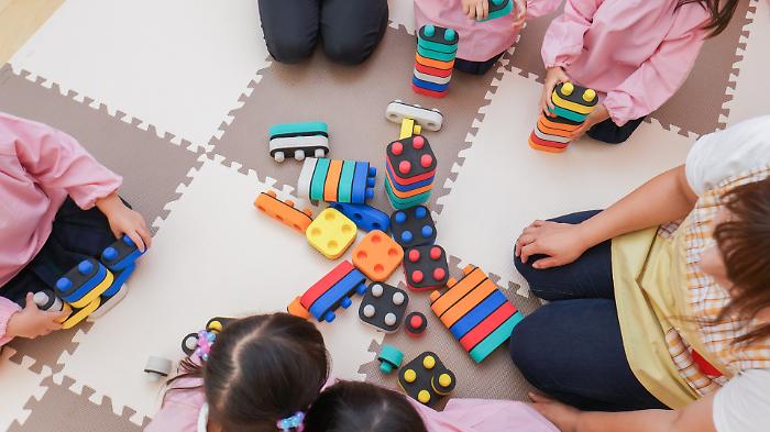 Allarme fuga di gas in un asilo nido di Villa Pitignano: evacuati 48 bambini