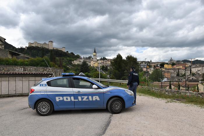 Spacciava cocaina in centro a Spoleto: arrestato un uomo di 28 anni
