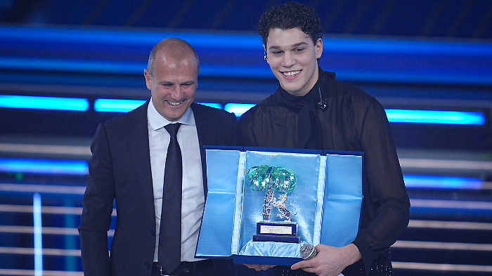 Sanremo 2026, Nicol&ograve; Filippucci vince nella categoria Nuove Proposte e conquista l'Ariston