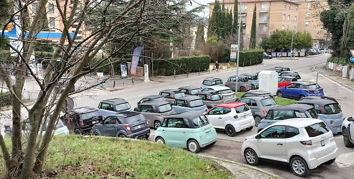 Al liceo in minicar e addio mezzi pubblici
