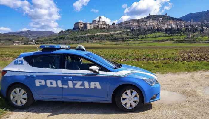 Tenta di rubare due trapani, bloccato dalla vigilanza: denunciato 20enne