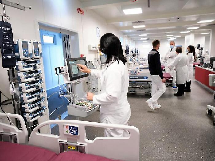 Residenze anziani, tagliati fuori in 1.519: mancano i posti letto nelle strutture protette e assistite