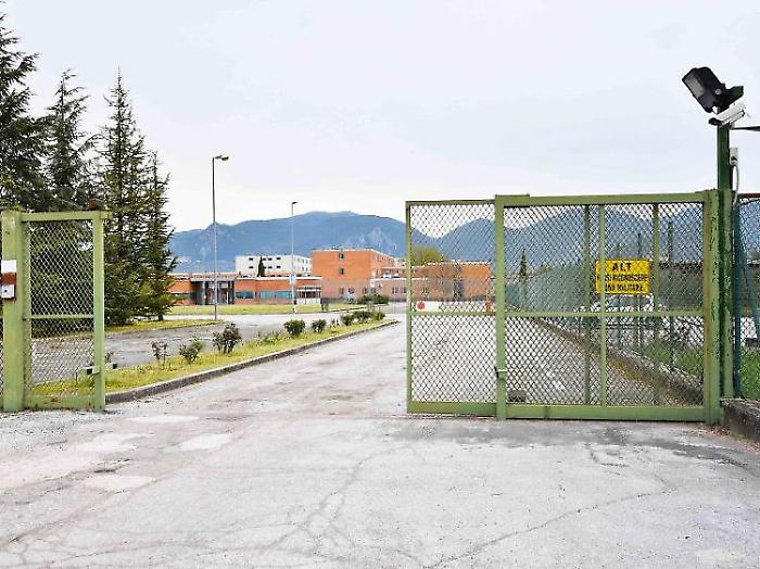 La denuncia di Osapp: "Sospesi riposi agli agenti del carcere di Sabbione". Sollecitata ispezione ministeriale