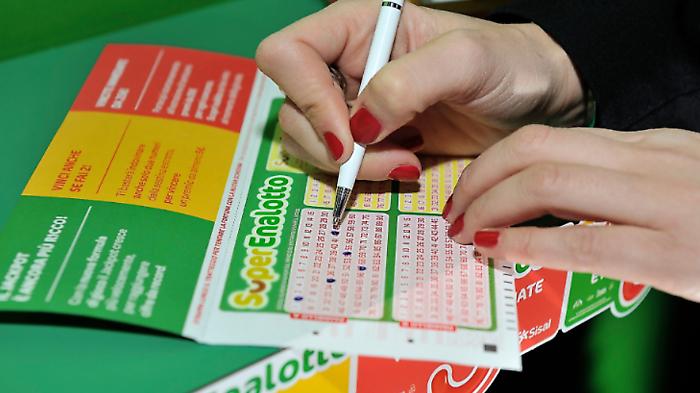 Vince 50mila euro ma non li riscuote: anche in Umbria spunta un giocatore smemorato