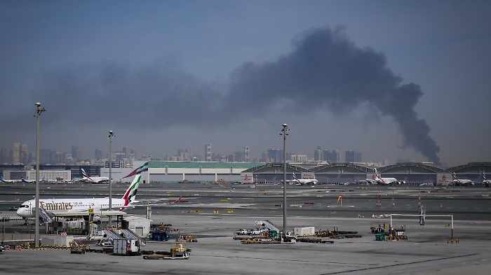 Quattro umbri bloccati a Dubai dopo la crociera: "Da giorni siamo in attesa di capire quando riusciremo a tornare"