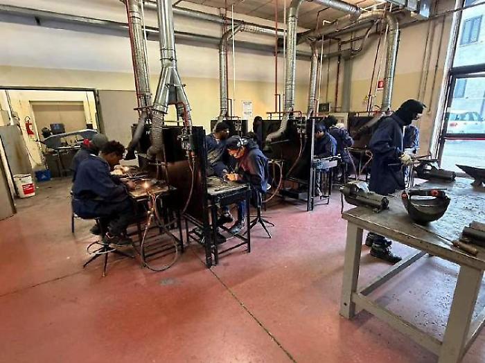 Saldatori sempre pi&ugrave; richiesti: ottanta assunzioni su quasi cento partecipanti ala Bufalini