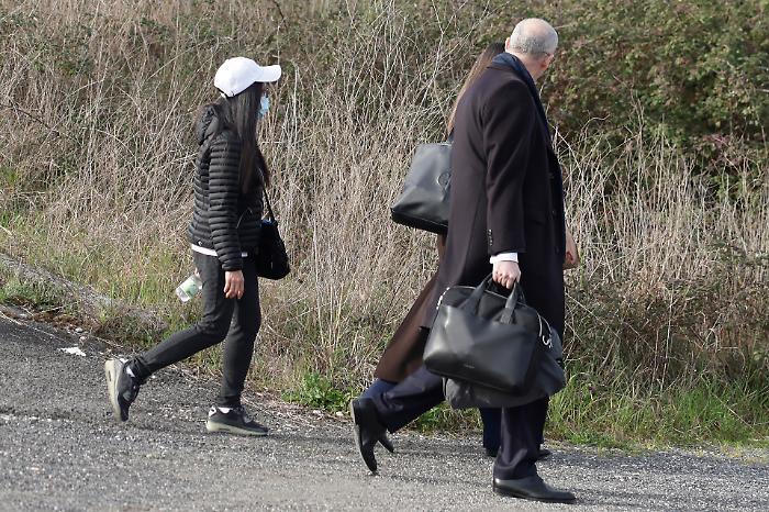 Femminicidio Sula, la madre di Mark Samson al processo: "Mi ha detto di averla uccisa. C'era tanto sangue, l'ho aiutato a pulire tutto"