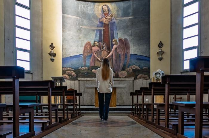Nuova giovinezza per gli affreschi di Gerardo Dottori: al via il restauro delle opere nella Cappella dell'ex Policlinico di Monteluce