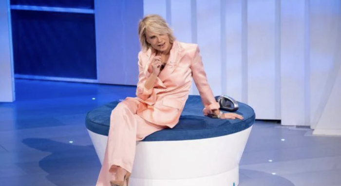 C&rsquo;&egrave; Posta per Te torna stasera in tv dopo la pausa Sanremo: scopri gli ospiti della nuova puntata del 7 marzo