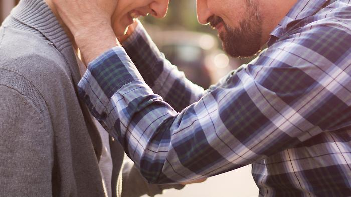 "Aiutate mio figlio a trovare lavoro". L'appello per il suo Lorenzo, poco pi&ugrave; che diciottenne e autistico