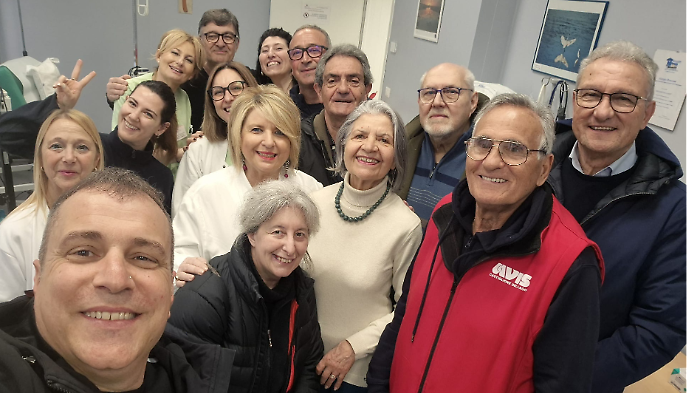 Azzurro per l&rsquo;ospedale dona due saturimetri al reparto di medicina dell'ospedale di Castiglione del Lago