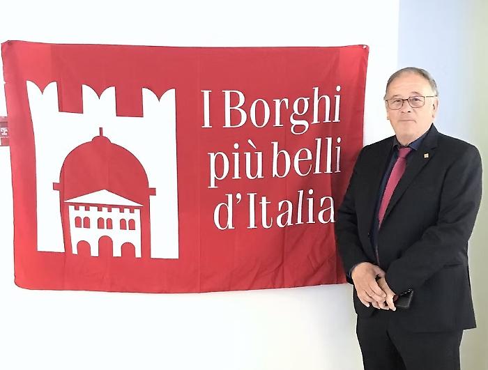 Fiorello Primi: "Cos&igrave; sono nati I Borghi pi&ugrave; belli d'Italia. Vi racconto i miei anni da sindaco di Castiglione del Lago"