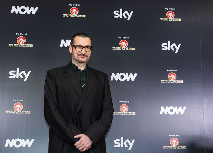 Costantino della Gherardesca parla della nuova stagione di Pechino Express: qual &egrave; la sua coppia preferita,  gli inviati e le 'sue' tredici edizioni