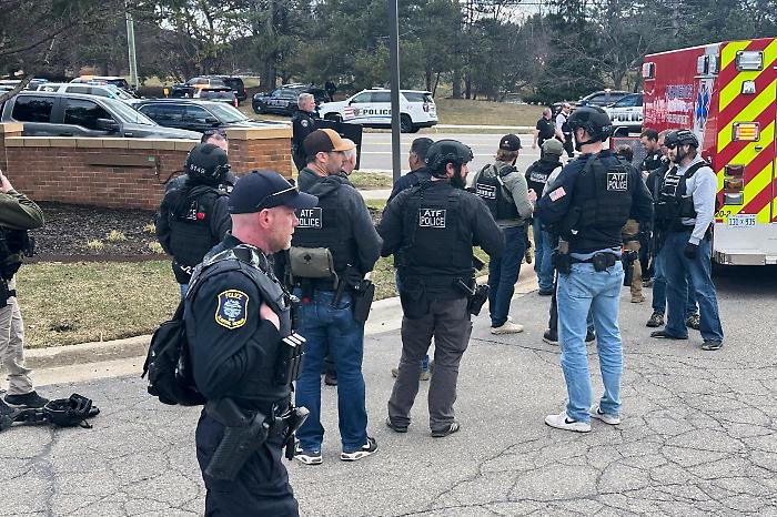 Michigan, sparatoria in una sinagoga a West Bloomfield Township. Lo sceriffo: "Non abbiamo l'aggressore in custodia, chiediamo di restare a casa"
