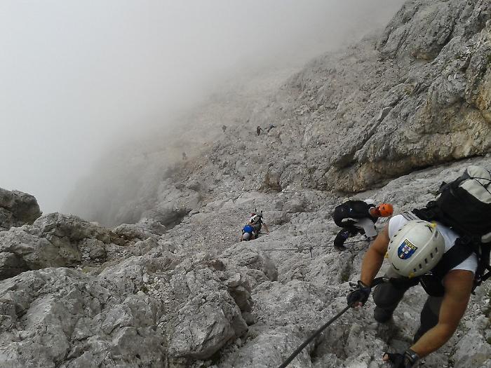 Due perugini bloccati su una ferrata in Trentino: salvati dopo una notte di paura 