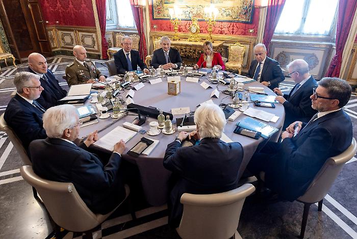 "L'Italia non prender&agrave; parte alla guerra". Il Consiglio supremo di difesa si &egrave; riunito al Quirinale