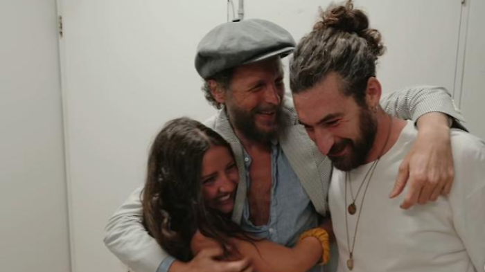 La coppia tifernate Gimo N'Giro riabbraccia Lorenzo Jovanotti in Australia: "Li ho invitati a teatro, siamo diventati amici"