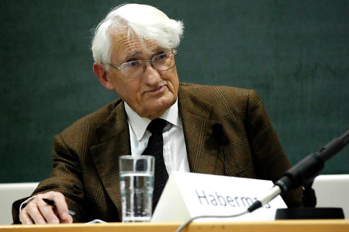 Addio a&nbsp;J&uuml;rgen Habermas, il filososo tedesco della Scuola di Francoforte. Celebre&nbsp;il suo Storia e critica dell&rsquo;opinione pubblica