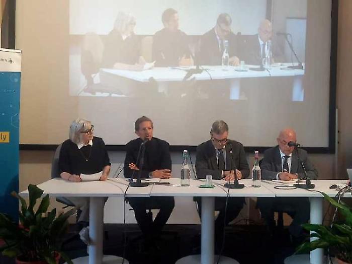 Le imprese puntano verso gli Usa: presentata la nuova misura Simest