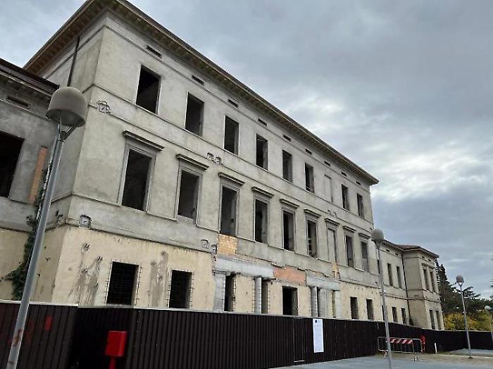 Monteluce tra ritardi e fondi Pnrr a rischio: nel mirino i cantieri della Casa di comunit&agrave; 