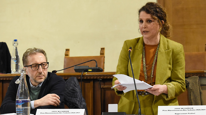 Scuola in rivolta a Citt&agrave; di Castello: consiglio comunale boccia il dimensionamento e conferma il ricorso al Tar