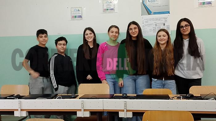 La scienza &egrave; per donne: sfoglia l'inserto Scuola &  lavoro