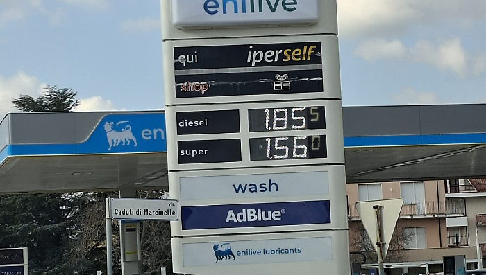 Carburanti: sconto che serve ma controlli severi