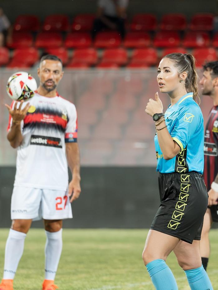 Maria Caciotto, dall'Umbria a content creator per Dazn e Prime: "Fare l'arbitro mi ha formata, adesso uso i social per raccontare il calcio"