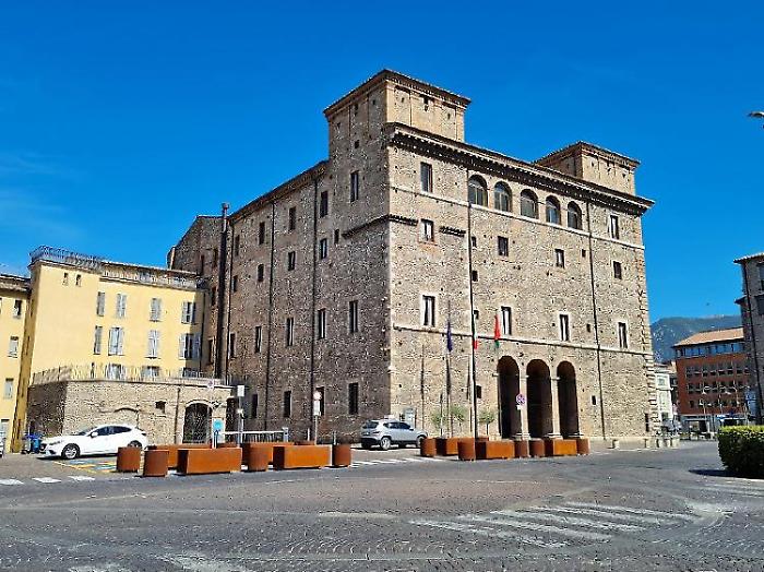 Comune, il personale costa di pi&ugrave;: cresce l'esborso medio mentre cala il numero dei dipendenti