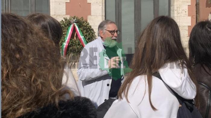 Sfoglia l'inserto Scuola & lavoro tra baby boomers e Danted&igrave;