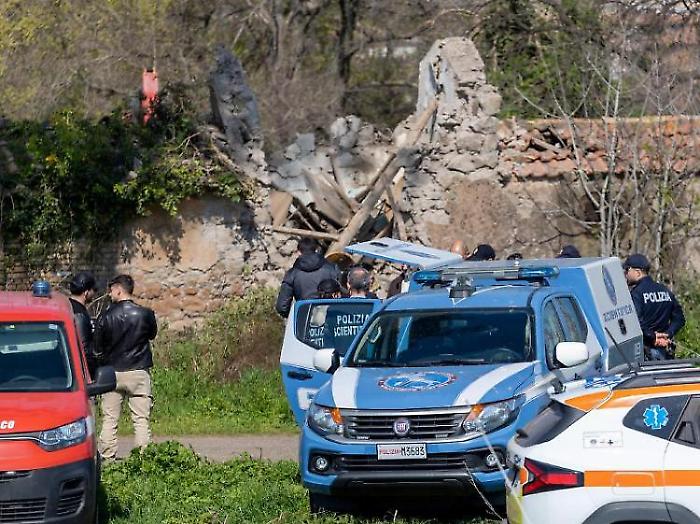 Anarchici morti, l'autopsia conferma la dinamica: Mercogliano maneggiava l'ordigno, Ardizzone travolta dal crollo 