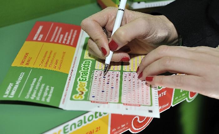 Lotto e Superenalotto, l'estrazione di oggi gioved&igrave; 25 marzo: i numeri vincenti