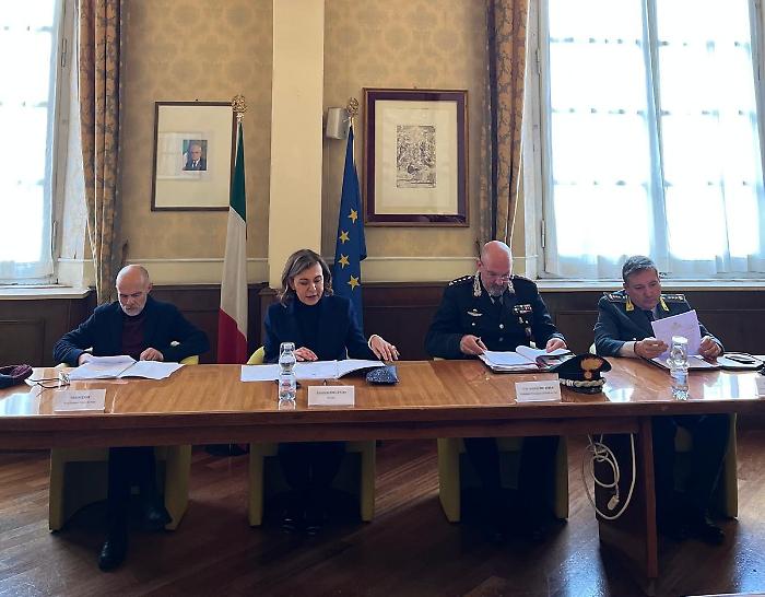 Terni, controlli per la sicurezza nei locali pubblici: 19 violazioni amministrative e 11 penali