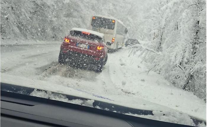 Neve e vento in Umbria: scatta l'allerta gialla. Ecco la situazione nelle strade della regione