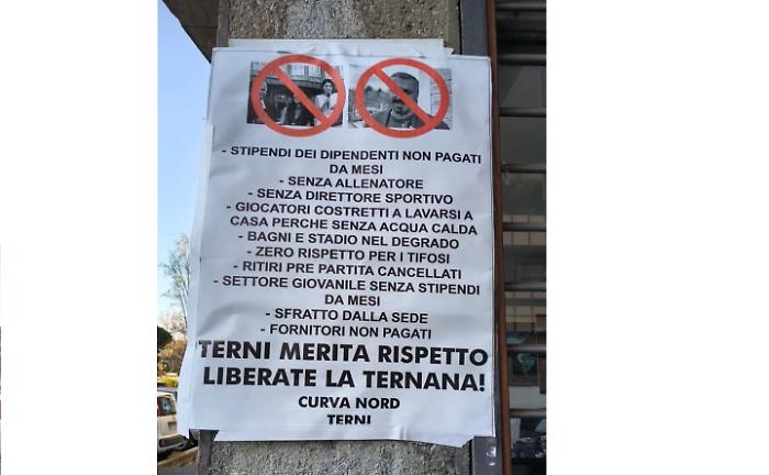 Ternana, i tifosi contestano la societ&agrave;: "Terni merita rispetto!"