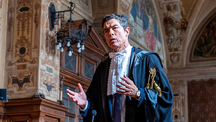 Guerrieri - La regola dell'equilibrio, ci sar&agrave; una nuova stagione? L'annuncio di Alessandro Gassmann 