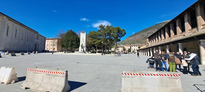 Gubbio, amministrazione comunale al lavoro per riportare il mercato settimanale in piazza Quaranta Martiri