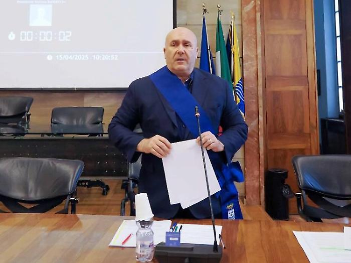 "I posti letto per la clinica ci sono". Bandecchi convoca suoi legali in Provincia per un'analisi della sentenza del Tar dell'Umbria